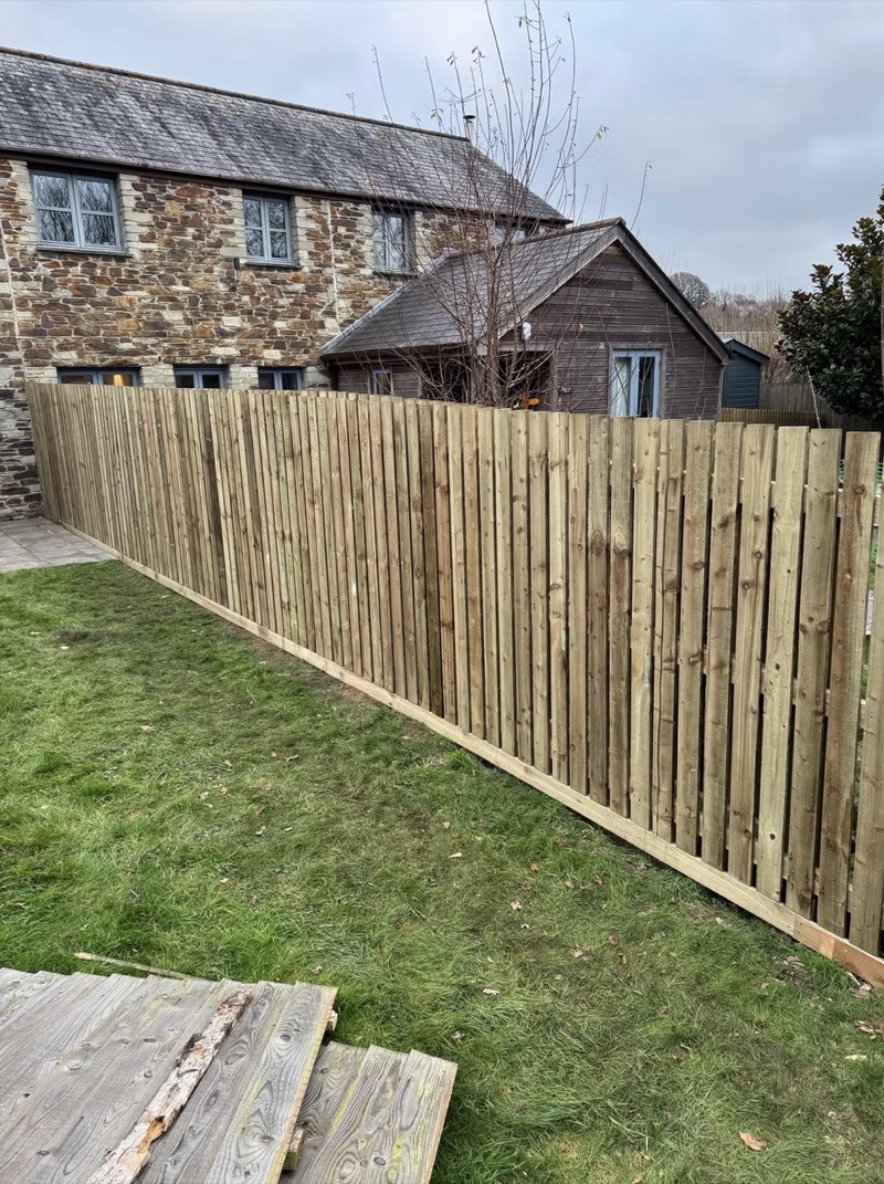 Featheredge timber fencing made to measure